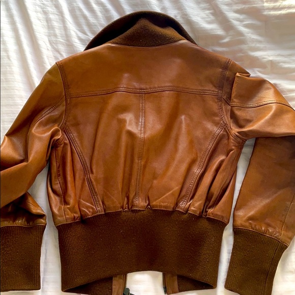 Stylish Brown Leather Jacket - Picture 4 of 4